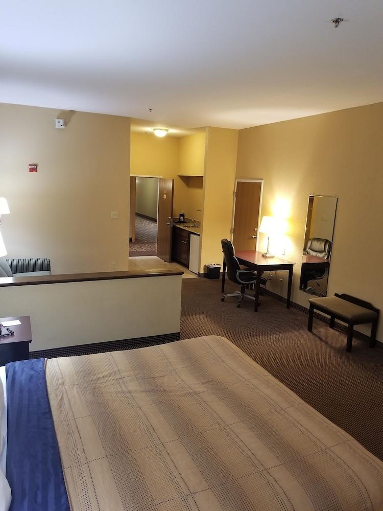 Americas Value Hotel